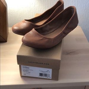 Lucky brand flats nwot